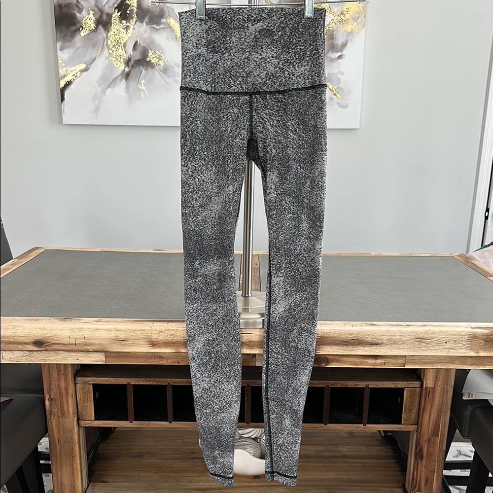 Lululemon Gray Leggings with High-Rise Waistband